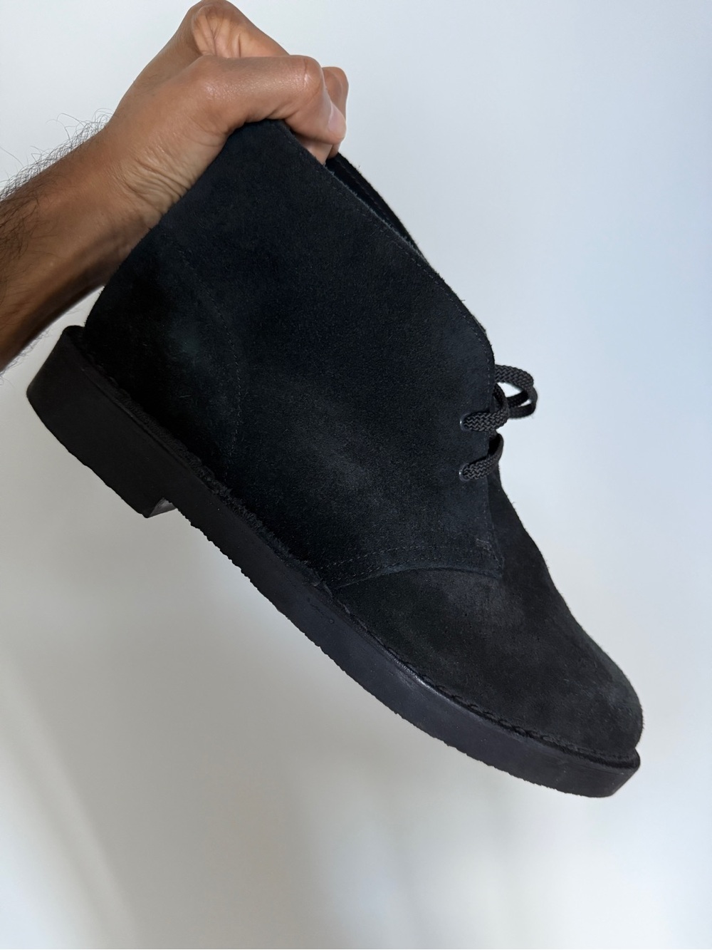 Clarks unisex Black Suede Chukka Boots - Lace-Up Desert Style